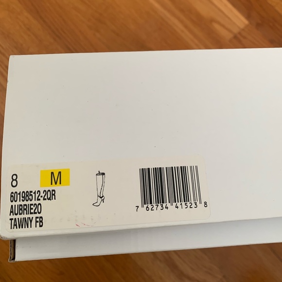 NIB Nine West Zippered Boots - Picture 12 of 12